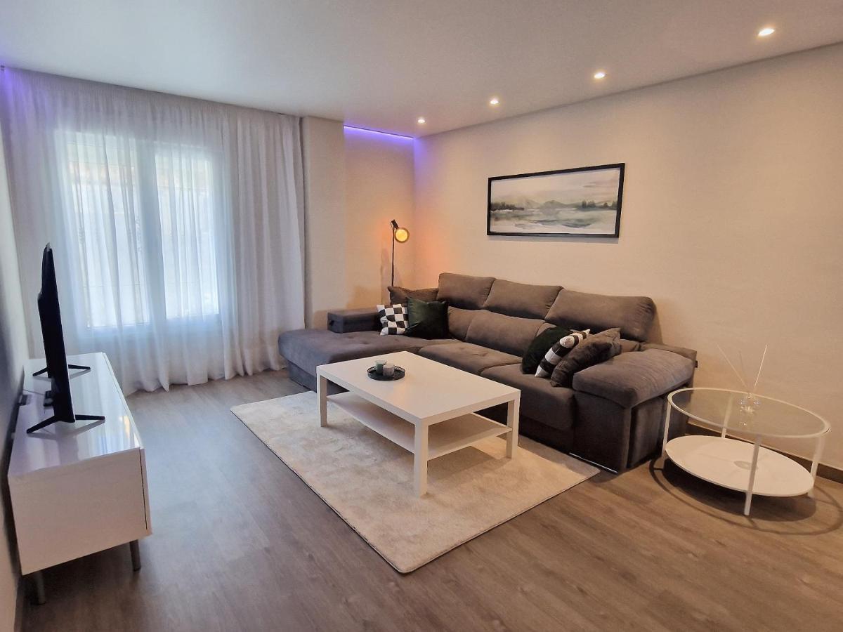 Emerald Apartment - Spacious Modern 2 Bedroom Benalmádena Exteriér fotografie